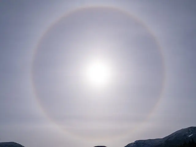 Cirrostratus clouds