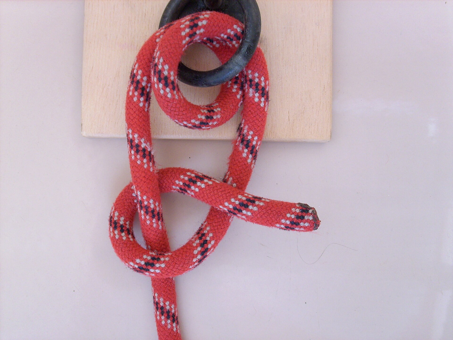 The round turn with one half hitch on the standing part