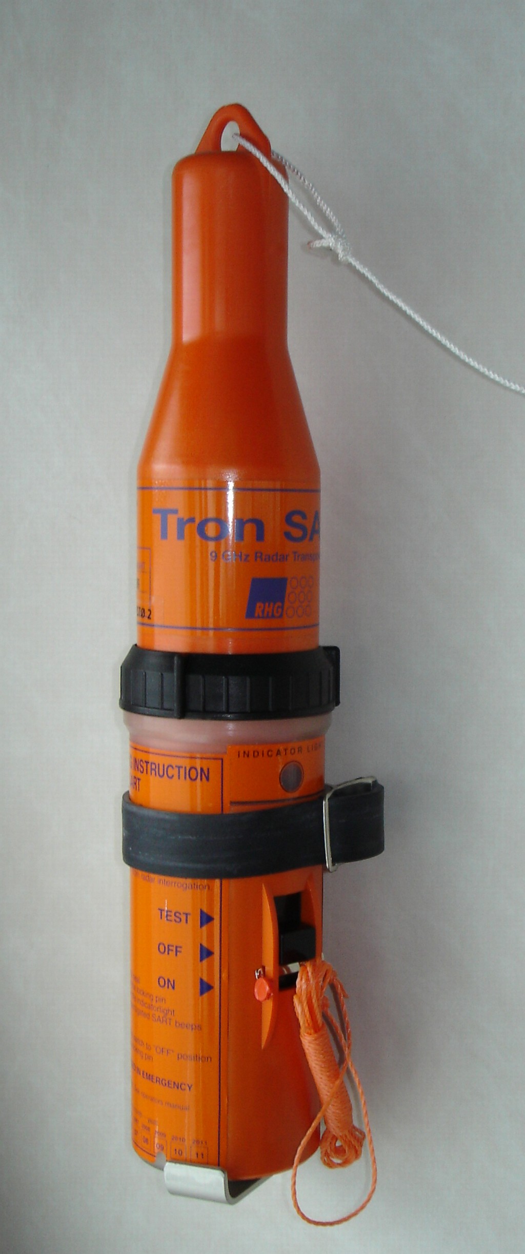 A radar SART transponder, mounted high in the liferaft